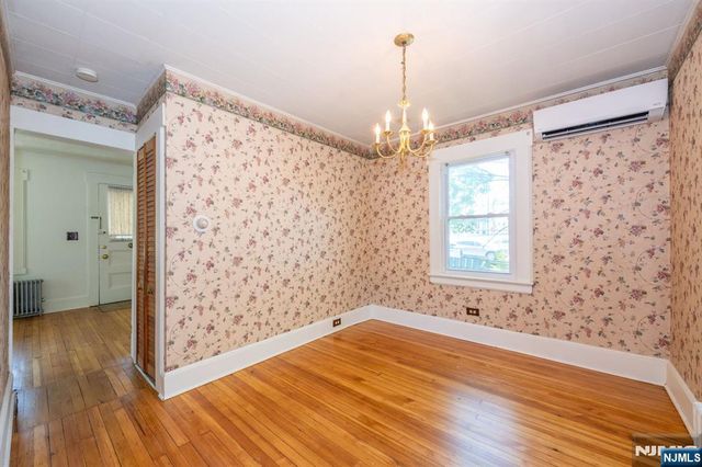 26 Cumberland Avenue, Verona, NJ 07044