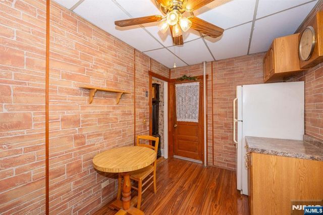 26 Cumberland Avenue, Verona, NJ 07044