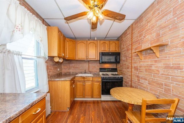 26 Cumberland Avenue, Verona, NJ 07044