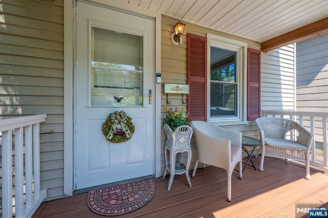 26 Cumberland Avenue, Verona, NJ 07044