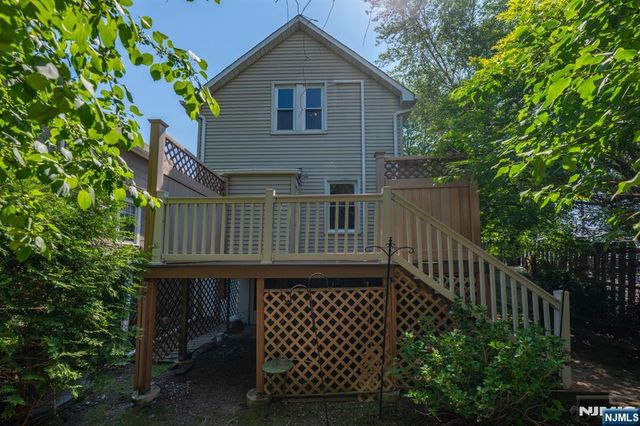26 Cumberland Avenue, Verona, NJ 07044