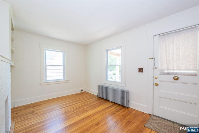 26 Cumberland Avenue, Verona, NJ 07044