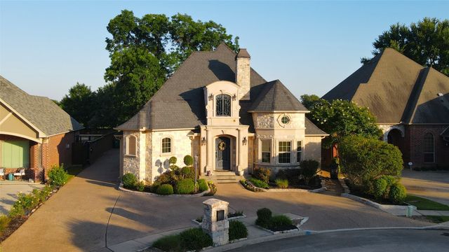 900 Merion Drive, Fort Worth, TX 76028
