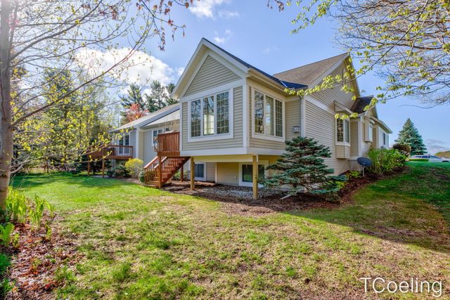 495 Timberlake E, Park Twp, MI 49424