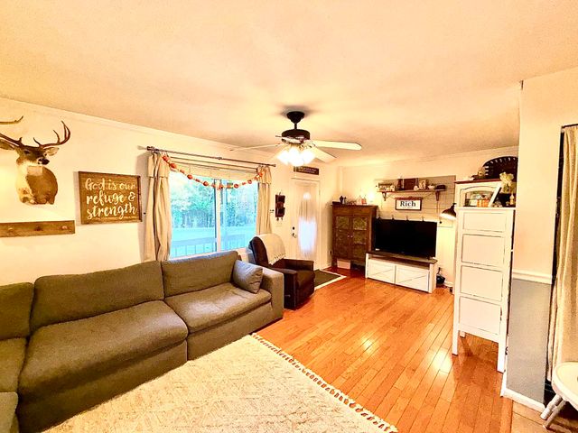 49 Roberts Ln, Lebanon, TN 37087