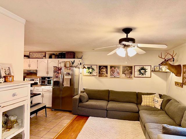 49 Roberts Ln, Lebanon, TN 37087
