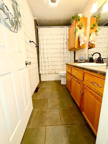 49 Roberts Ln, Lebanon, TN 37087