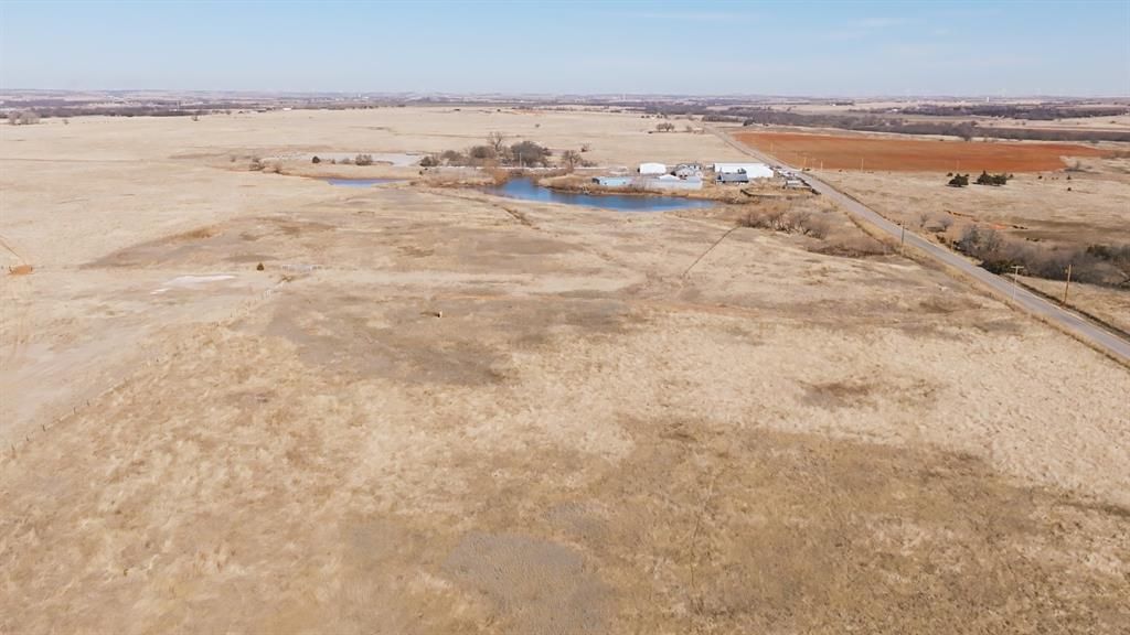 Image 3 of property listing at 1704 County Street 2840 Street, Amber, OK 73004