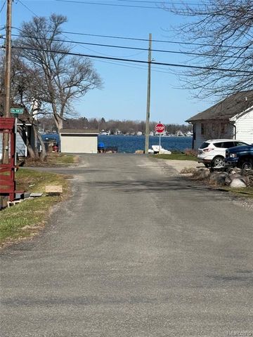 0000 Paramount Lot 50-22-02-379-018 Street, Novi, MI 48375