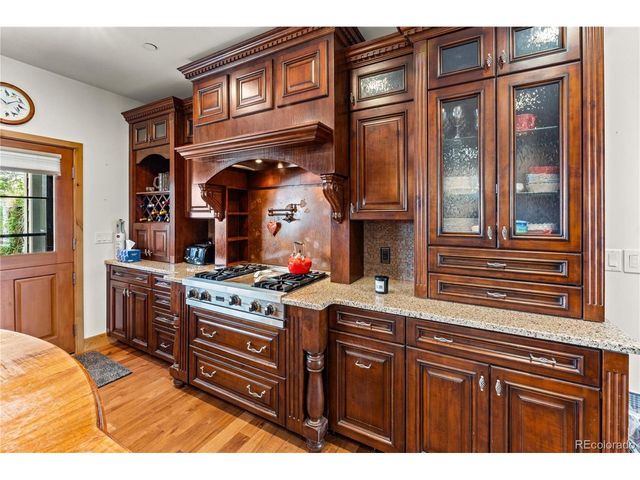 6170 N 79th St, Niwot, CO 80503