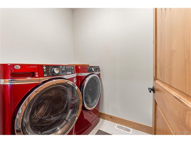 6170 N 79th St, Niwot, CO 80503