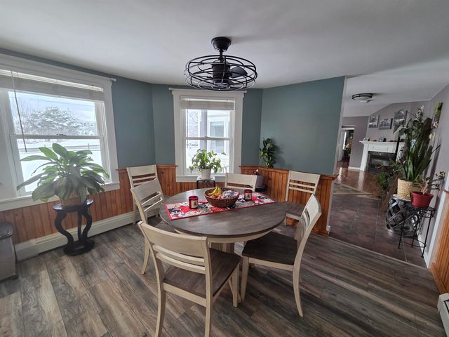 1462 King Hill Road, New London, NH 03257