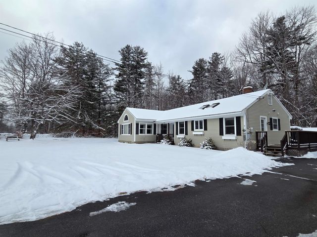 1462 King Hill Road, New London, NH 03257