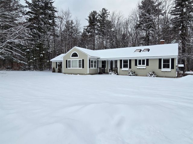 1462 King Hill Road, New London, NH 03257