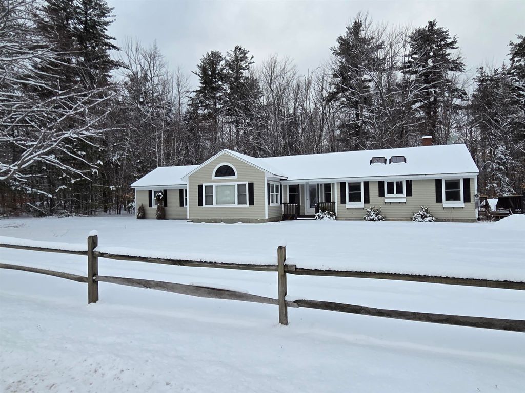 1462 King Hill Road, New London, NH 03257