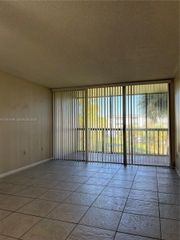 10865 SW 112th Avenue 313, Miami, FL 33176