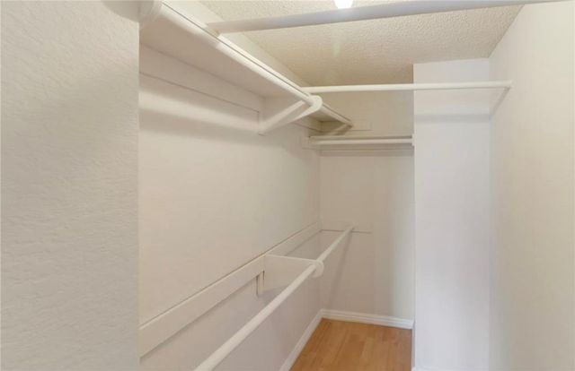 10234 Variel Avenue 12, Chatsworth (los Angeles), CA 91311