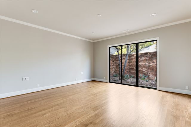 29 Saint Laurent Place, Dallas, TX 75225