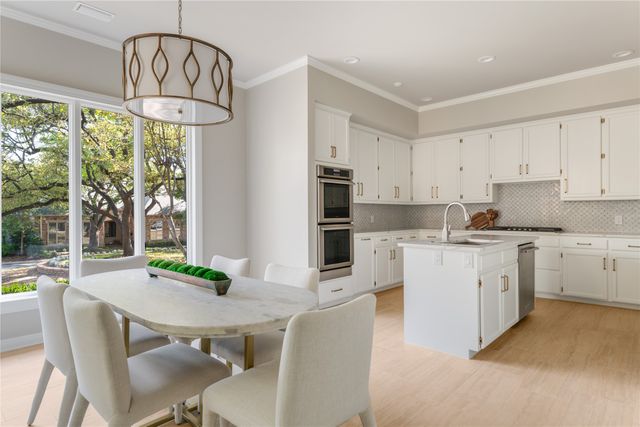 29 Saint Laurent Place, Dallas, TX 75225