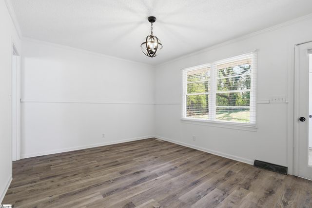 49 Foxhall Road, Greenville, SC 29605