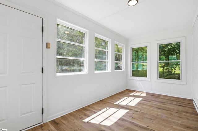 49 Foxhall Road, Greenville, SC 29605