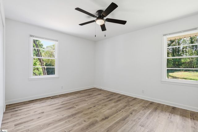 49 Foxhall Road, Greenville, SC 29605