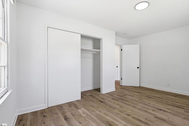 49 Foxhall Road, Greenville, SC 29605