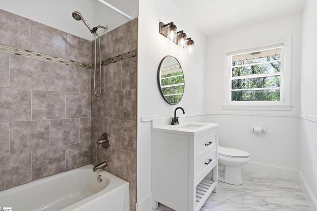 49 Foxhall Road, Greenville, SC 29605