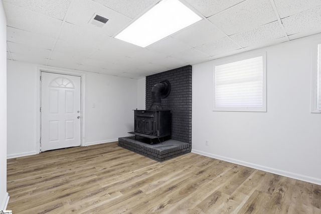 49 Foxhall Road, Greenville, SC 29605