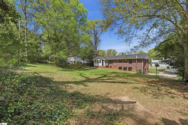 49 Foxhall Road, Greenville, SC 29605
