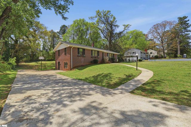 49 Foxhall Road, Greenville, SC 29605