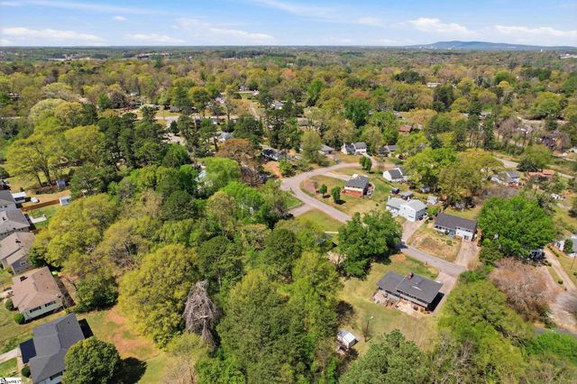 49 Foxhall Road, Greenville, SC 29605