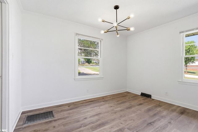 49 Foxhall Road, Greenville, SC 29605