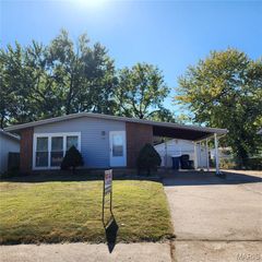 790 Manresa Lane, Florissant, MO 63031
