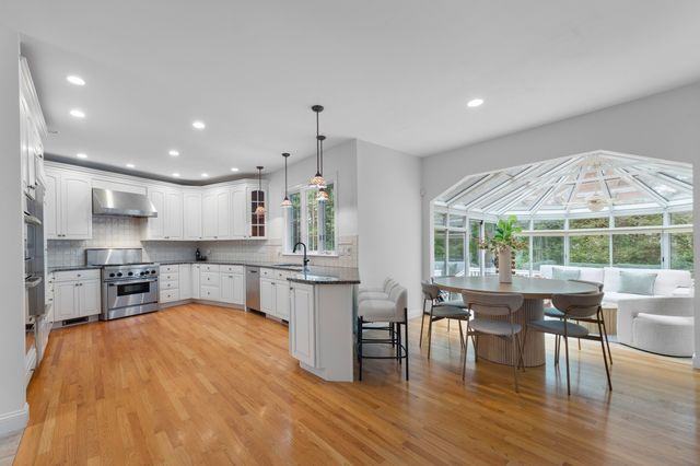 28 Cutler Farm Rd, Sudbury, MA 01776