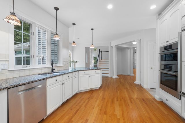 28 Cutler Farm Rd, Sudbury, MA 01776