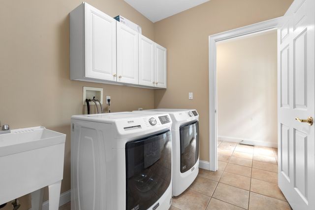 28 Cutler Farm Rd, Sudbury, MA 01776