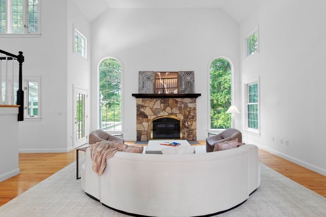 28 Cutler Farm Rd, Sudbury, MA 01776