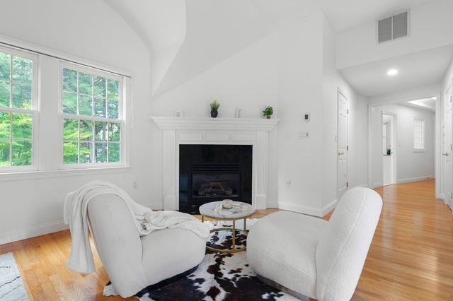 28 Cutler Farm Rd, Sudbury, MA 01776