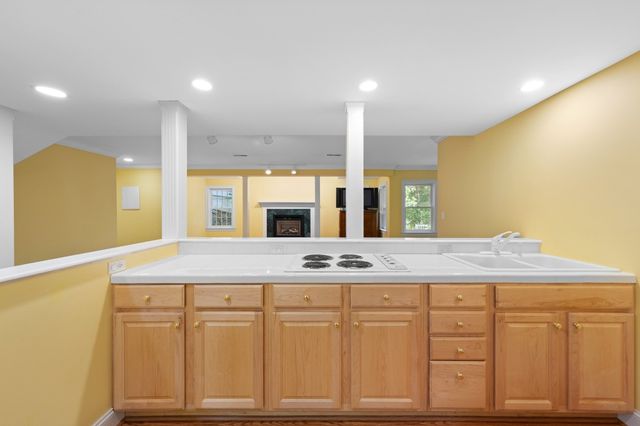 28 Cutler Farm Rd, Sudbury, MA 01776