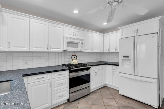 29 Green Island Road, Toms River, NJ 08753