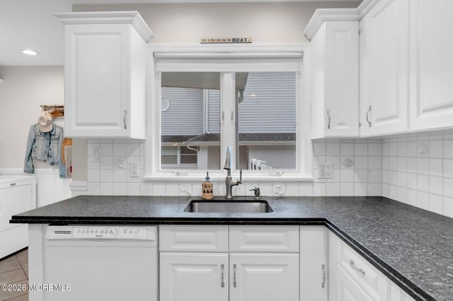 29 Green Island Road, Toms River, NJ 08753