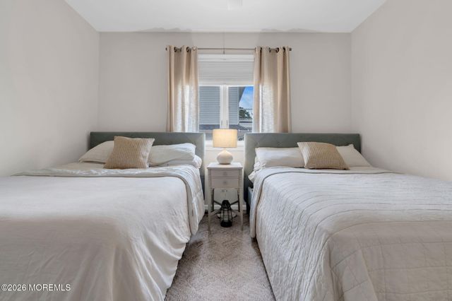 29 Green Island Road, Toms River, NJ 08753