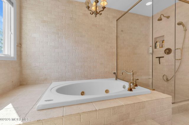 29 Green Island Road, Toms River, NJ 08753