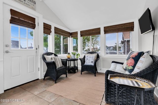 29 Green Island Road, Toms River, NJ 08753
