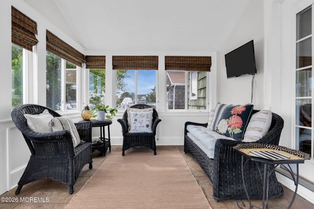 29 Green Island Road, Toms River, NJ 08753