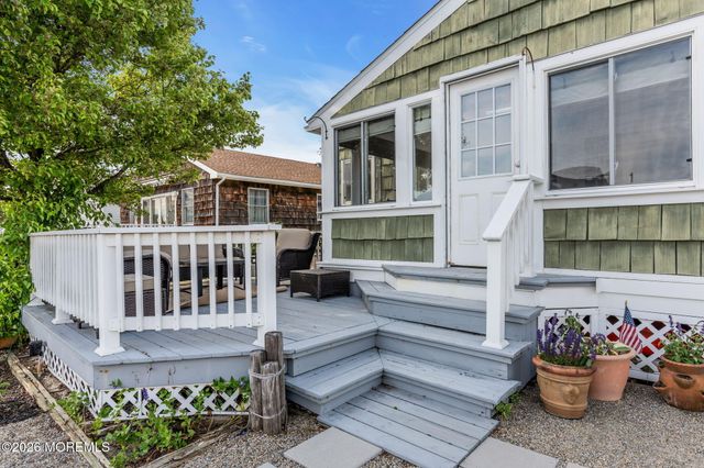 29 Green Island Road, Toms River, NJ 08753
