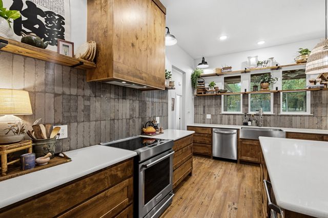 316 Zion Forest Trail, Poolville, TX 76487