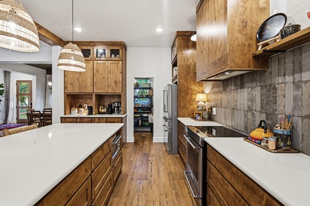 316 Zion Forest Trail, Poolville, TX 76487