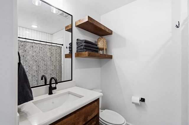 316 Zion Forest Trail, Poolville, TX 76487